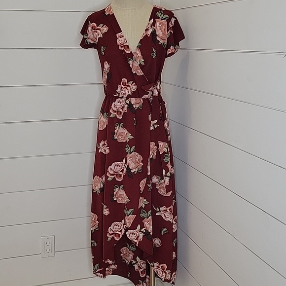 scobe Dresses & Skirts - Scobe small maxi faux wrap floral dress burgundy